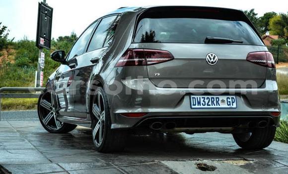 Sayi Na hannu Volkswagen Golf R Silver Mota in Maseru a Maseru Sayi Na hannu Volkswagen Golf R Silver Mota in Maseru a Maseru