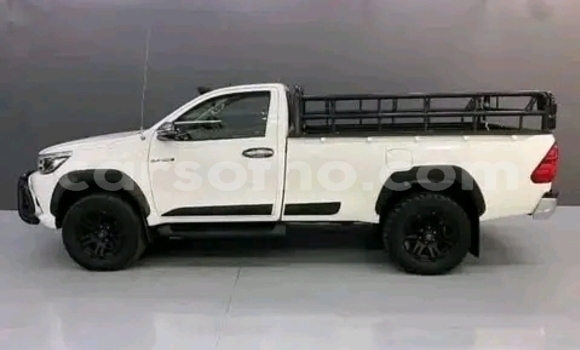 اشتري مستعمل Toyota Hilux White سيارة في Maseru في Maseru اشتري مستعمل Toyota Hilux White سيارة في Maseru في Maseru