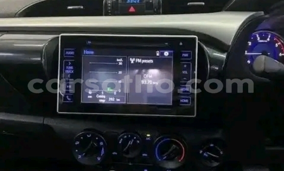 اشتري مستعمل Toyota Hilux White سيارة في Maseru في Maseru اشتري مستعمل Toyota Hilux White سيارة في Maseru في Maseru