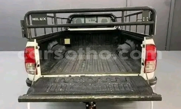 اشتري مستعمل Toyota Hilux White سيارة في Maseru في Maseru اشتري مستعمل Toyota Hilux White سيارة في Maseru في Maseru