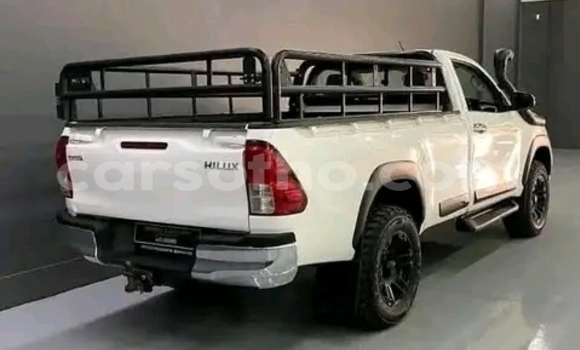 اشتري مستعمل Toyota Hilux White سيارة في Maseru في Maseru اشتري مستعمل Toyota Hilux White سيارة في Maseru في Maseru