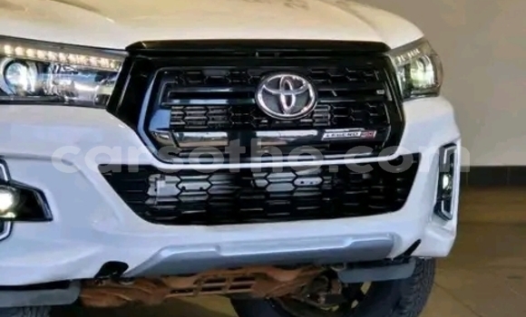 Buy Used Toyota Hilux White Car in Maseru in Maseru Buy Used Toyota Hilux White Car in Maseru in Maseru