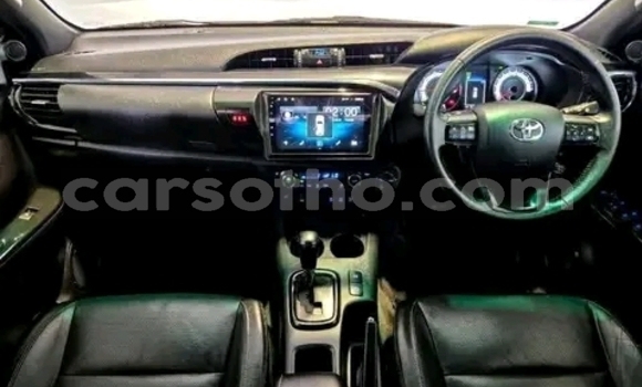 Buy Used Toyota Hilux White Car in Maseru in Maseru Buy Used Toyota Hilux White Car in Maseru in Maseru