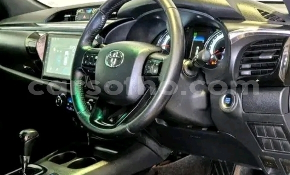 Buy Used Toyota Hilux White Car in Maseru in Maseru Buy Used Toyota Hilux White Car in Maseru in Maseru