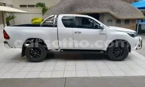 Buy Used Toyota Hilux White Car in Maseru in Maseru Buy Used Toyota Hilux White Car in Maseru in Maseru