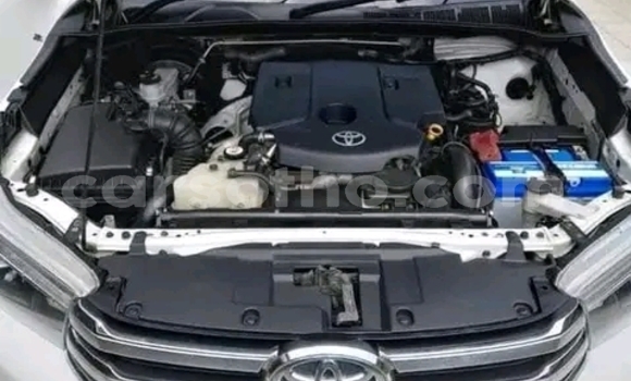 Buy Used Toyota Hilux White Car in Maseru in Maseru Buy Used Toyota Hilux White Car in Maseru in Maseru