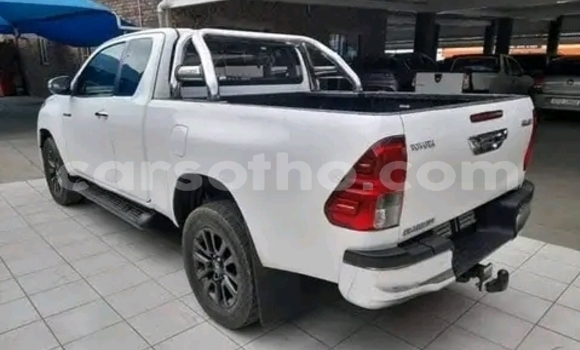 Buy Used Toyota Hilux White Car in Maseru in Maseru Buy Used Toyota Hilux White Car in Maseru in Maseru