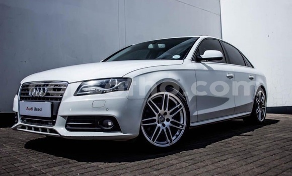 Acheter Occasion Voiture Audi A4 Blanc à Thaba–Tseka, Mafeteng Acheter Occasion Voiture Audi A4 Blanc à Thaba–Tseka, Mafeteng