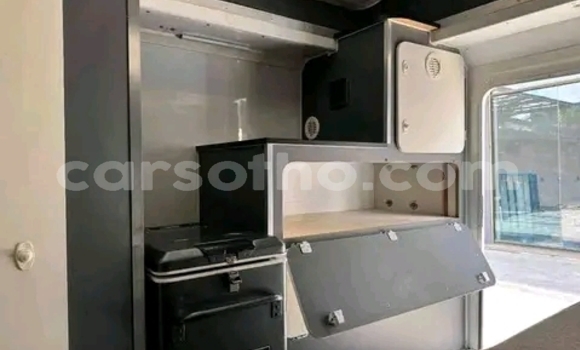 Buy Used Toyota Land Cruiser White Car in Maseru in Maseru Buy Used Toyota Land Cruiser White Car in Maseru in Maseru