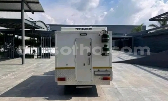 Buy Used Toyota Land Cruiser White Car in Maseru in Maseru Buy Used Toyota Land Cruiser White Car in Maseru in Maseru