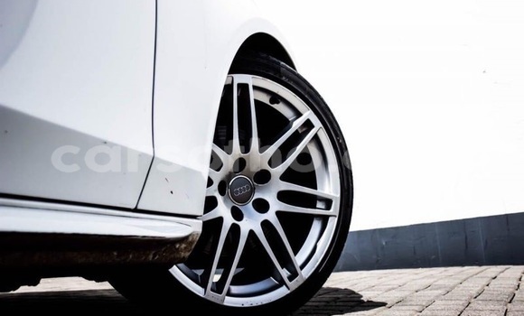 Acheter Occasion Voiture Audi A4 Blanc à Thaba–Tseka, Mafeteng Acheter Occasion Voiture Audi A4 Blanc à Thaba–Tseka, Mafeteng