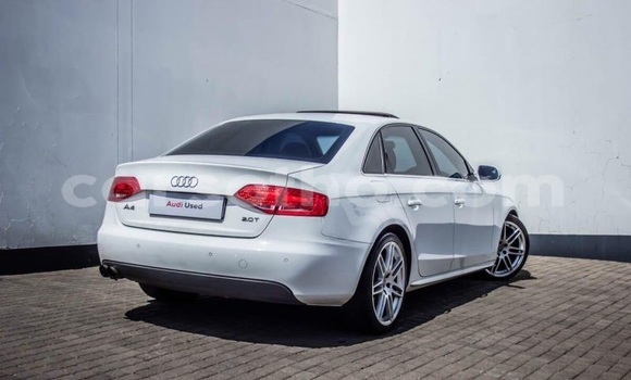 Acheter Occasion Voiture Audi A4 Blanc à Thaba–Tseka, Mafeteng Acheter Occasion Voiture Audi A4 Blanc à Thaba–Tseka, Mafeteng