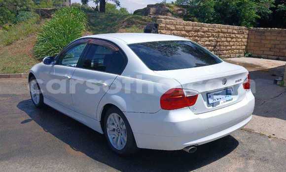 Sayi Na hannu BMW 3200 White Mota in Maseru a Maseru Sayi Na hannu BMW 3200 White Mota in Maseru a Maseru
