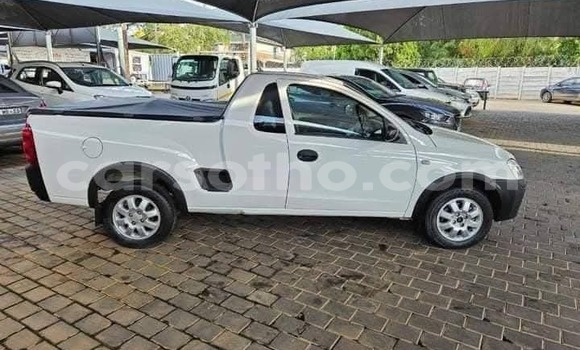 Buy Used Opel Corsa White Car in Mafeteng in Mafeteng Buy Used Opel Corsa White Car in Mafeteng in Mafeteng