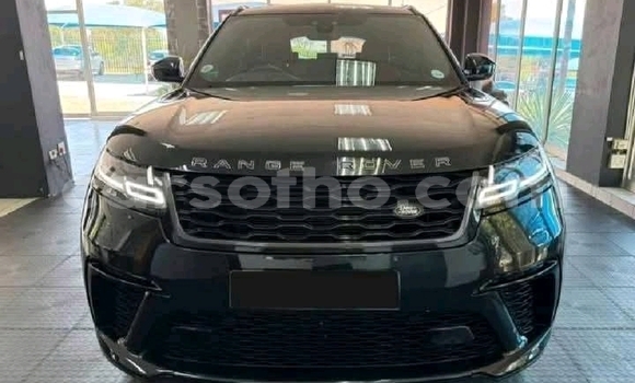 Sayi Na hannu Land Rover Defender Black Mota in Maseru a Maseru Sayi Na hannu Land Rover Defender Black Mota in Maseru a Maseru