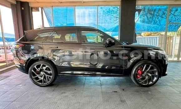 Buy Used Land Rover Defender Black Car in Maseru in Maseru Buy Used Land Rover Defender Black Car in Maseru in Maseru