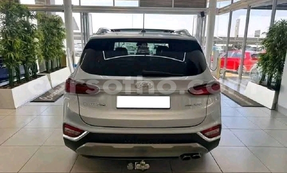 Buy Used Hyundai Santa Fe Silver Car in Maseru in Maseru Buy Used Hyundai Santa Fe Silver Car in Maseru in Maseru