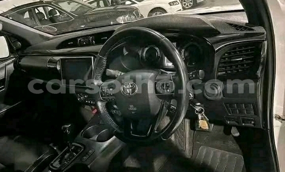 اشتري مستعمل Toyota Hilux White سيارة في Maseru في Maseru اشتري مستعمل Toyota Hilux White سيارة في Maseru في Maseru