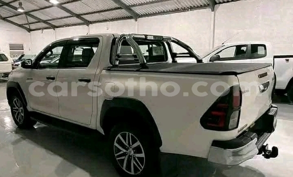 اشتري مستعمل Toyota Hilux White سيارة في Maseru في Maseru اشتري مستعمل Toyota Hilux White سيارة في Maseru في Maseru