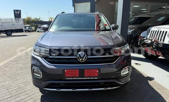 Buy Used Volkswagen Tiguan Silver Car in Maseru in Maseru Buy Used Volkswagen Tiguan Silver Car in Maseru in Maseru