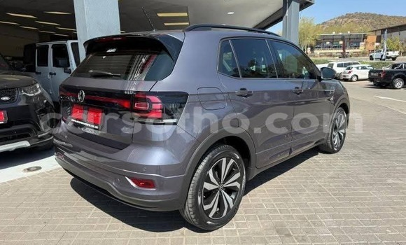 Buy Used Volkswagen Tiguan Silver Car in Maseru in Maseru Buy Used Volkswagen Tiguan Silver Car in Maseru in Maseru
