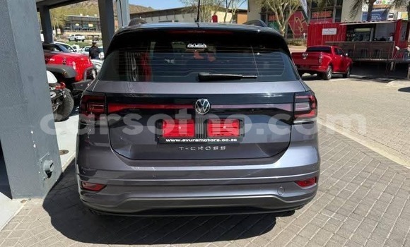 Buy Used Volkswagen Tiguan Silver Car in Maseru in Maseru Buy Used Volkswagen Tiguan Silver Car in Maseru in Maseru