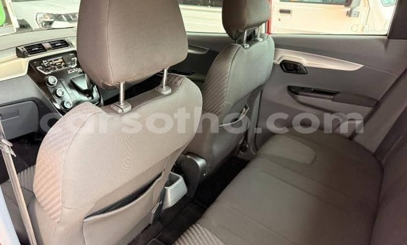 Buy Used Mahindra Armada Red Car in Thaba–Tseka in Mafeteng Buy Used Mahindra Armada Red Car in Thaba–Tseka in Mafeteng