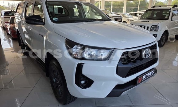 Buy Used Toyota Hilux White Car in Mokhotlong in Berea Buy Used Toyota Hilux White Car in Mokhotlong in Berea