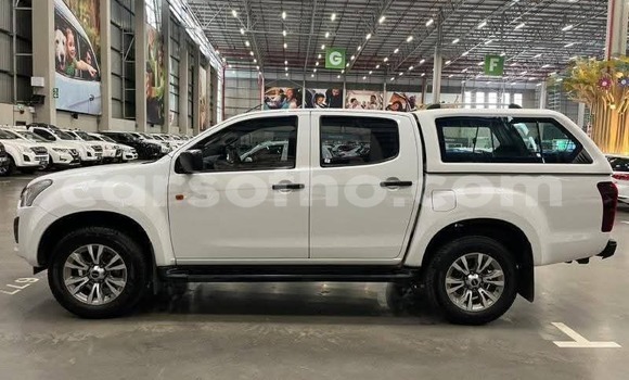 Buy Used Isuzu DโMAX White Car in Peka in Leribe Buy Used Isuzu DโMAX White Car in Peka in Leribe