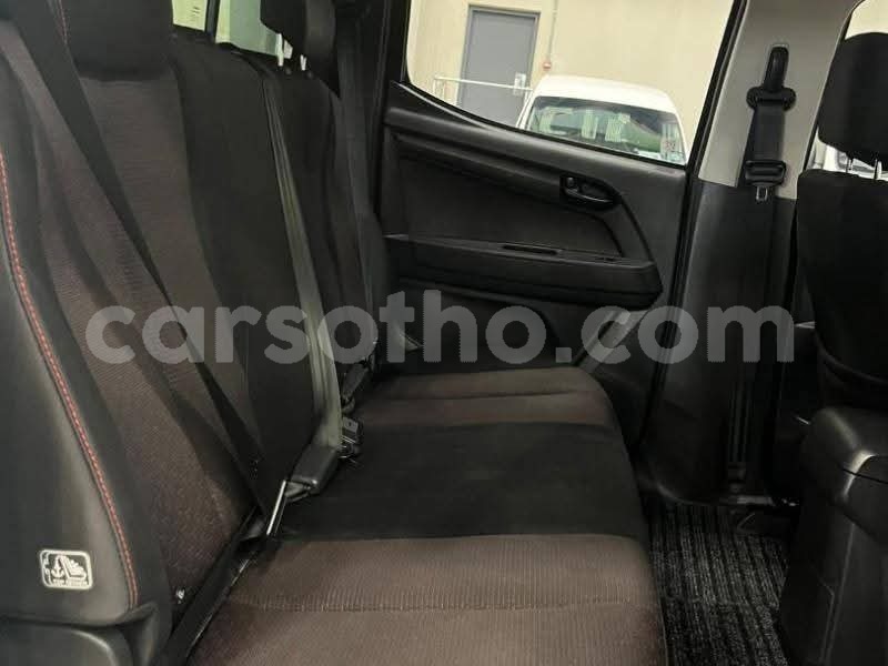 Big with watermark isuzu d max leribe peka 30518