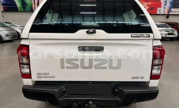 Buy Used Isuzu DโMAX White Car in Peka in Leribe Buy Used Isuzu DโMAX White Car in Peka in Leribe