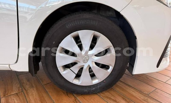 Buy Used Toyota Corolla White Car in Peka in Leribe Buy Used Toyota Corolla White Car in Peka in Leribe