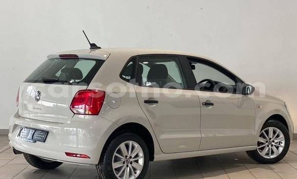 Buy Used Volkswagen Polo White Car in Quthing in Butha-Buthe Buy Used Volkswagen Polo White Car in Quthing in Butha-Buthe