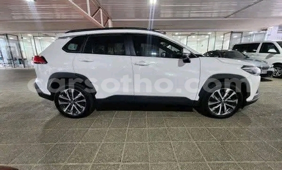 Sayi Na hannu Toyota Corolla Cross White Mota in Maseru a Maseru Sayi Na hannu Toyota Corolla Cross White Mota in Maseru a Maseru