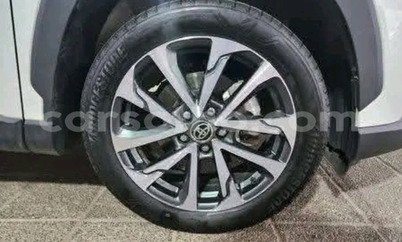 Sayi Na hannu Toyota Corolla Cross White Mota in Maseru a Maseru Sayi Na hannu Toyota Corolla Cross White Mota in Maseru a Maseru