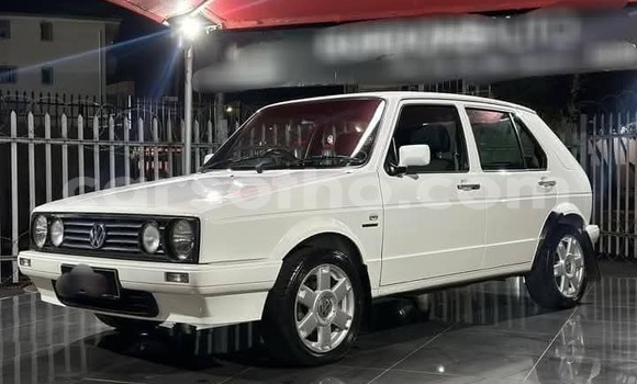 Buy Used Volkswagen Golf White Car in Maputsoe in Leribe Buy Used Volkswagen Golf White Car in Maputsoe in Leribe