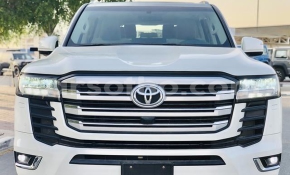 Buy Used Toyota Land Cruiser White Car in Butha Buthe in Butha-Buthe Buy Used Toyota Land Cruiser White Car in Butha Buthe in Butha-Buthe