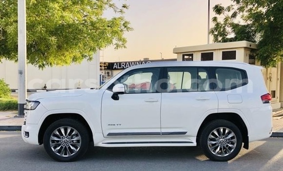 Buy Used Toyota Land Cruiser White Car in Butha Buthe in Butha-Buthe Buy Used Toyota Land Cruiser White Car in Butha Buthe in Butha-Buthe