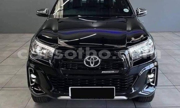 Buy Used Toyota Hilux Black Car in Maseru in Maseru