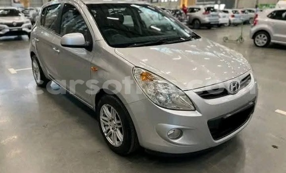 Buy Used Hyundai i20 Silver Car in Maseru in Maseru Buy Used Hyundai i20 Silver Car in Maseru in Maseru
