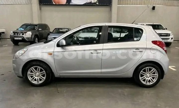 Buy Used Hyundai i20 Silver Car in Maseru in Maseru Buy Used Hyundai i20 Silver Car in Maseru in Maseru