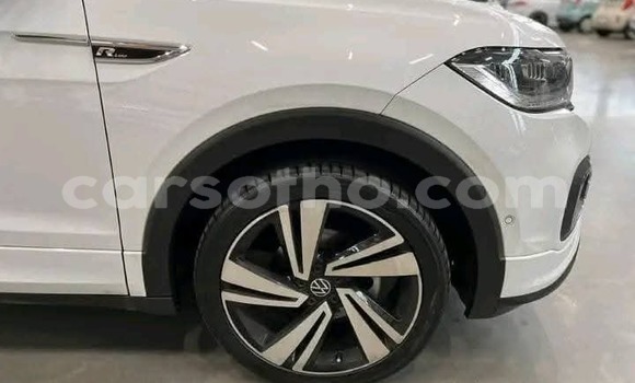 Buy Used Volkswagen Tiguan White Car in Mokhotlong in Berea Buy Used Volkswagen Tiguan White Car in Mokhotlong in Berea