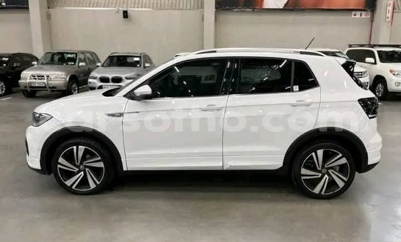 Buy Used Volkswagen Tiguan White Car in Mokhotlong in Berea Buy Used Volkswagen Tiguan White Car in Mokhotlong in Berea