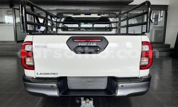 Buy Used Toyota Hilux White Car in Maseru in Maseru Buy Used Toyota Hilux White Car in Maseru in Maseru