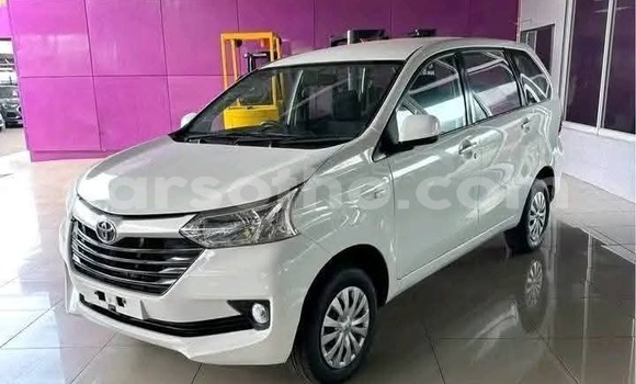 Sayi Na hannu Toyota Avanza White Mota in Maseru a Maseru Sayi Na hannu Toyota Avanza White Mota in Maseru a Maseru