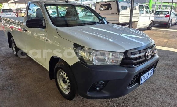 Buy Used Toyota Hilux White Car in Mafeteng in Mafeteng Buy Used Toyota Hilux White Car in Mafeteng in Mafeteng