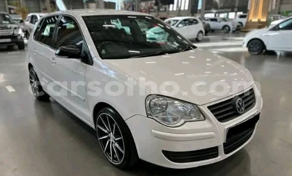 Buy Used Volkswagen Polo White Car in ButhaโButhe in Thaba-Tseka Buy Used Volkswagen Polo White Car in ButhaโButhe in Thaba-Tseka