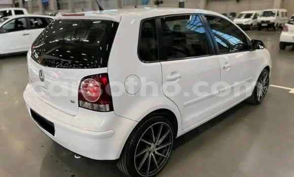 Buy Used Volkswagen Polo White Car in ButhaโButhe in Thaba-Tseka Buy Used Volkswagen Polo White Car in ButhaโButhe in Thaba-Tseka