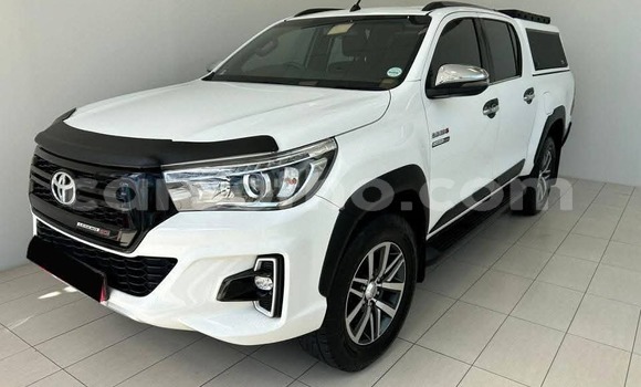 Buy Used Toyota Hilux White Car in Maseru in Maseru Buy Used Toyota Hilux White Car in Maseru in Maseru
