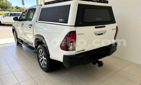 Buy Used Toyota Hilux White Car in Maseru in Maseru Buy Used Toyota Hilux White Car in Maseru in Maseru